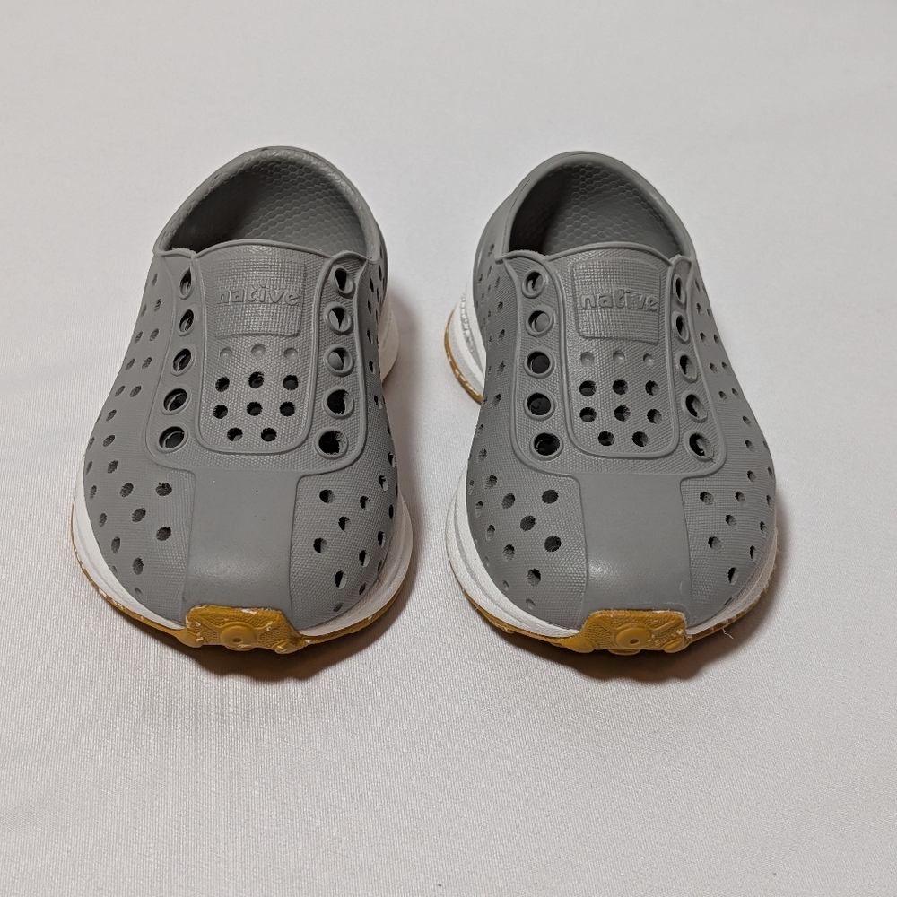 Native Jefferson Gray Slip-On Water Shoes Size C4